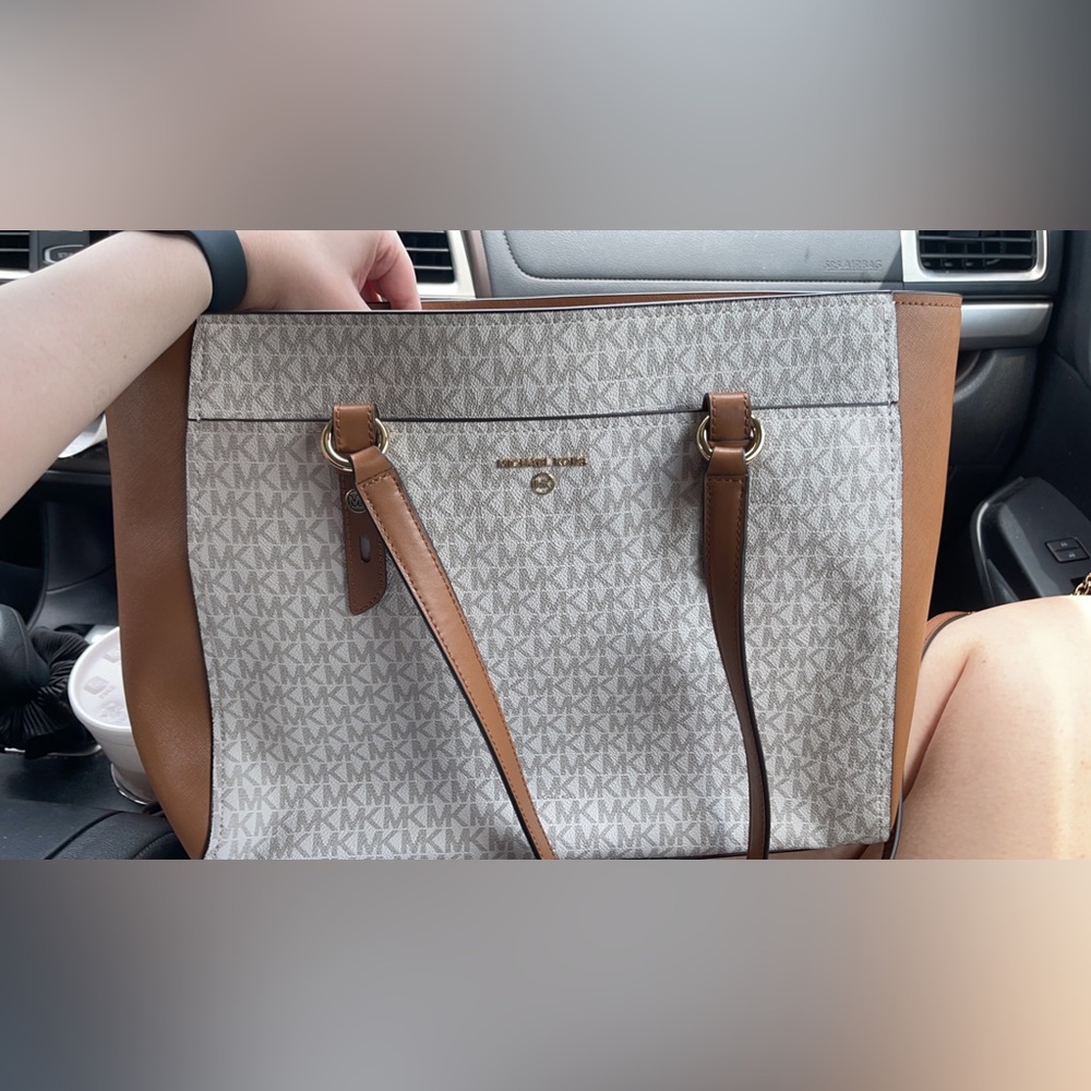 Michael Kors Tote